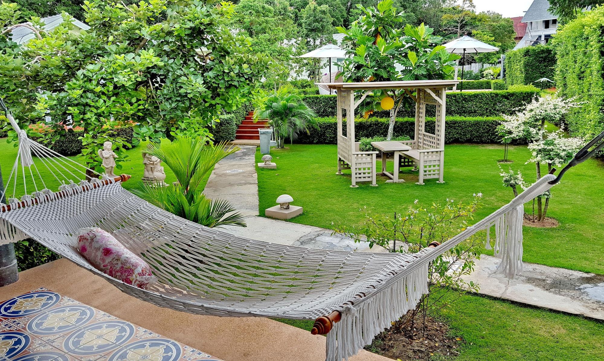 Perennial Resort Nai Yang Beach Екстериор снимка