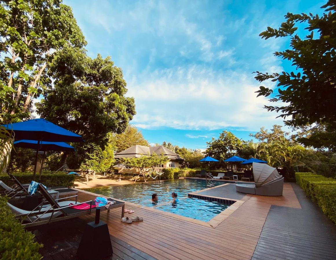 Perennial Resort Nai Yang Beach Екстериор снимка