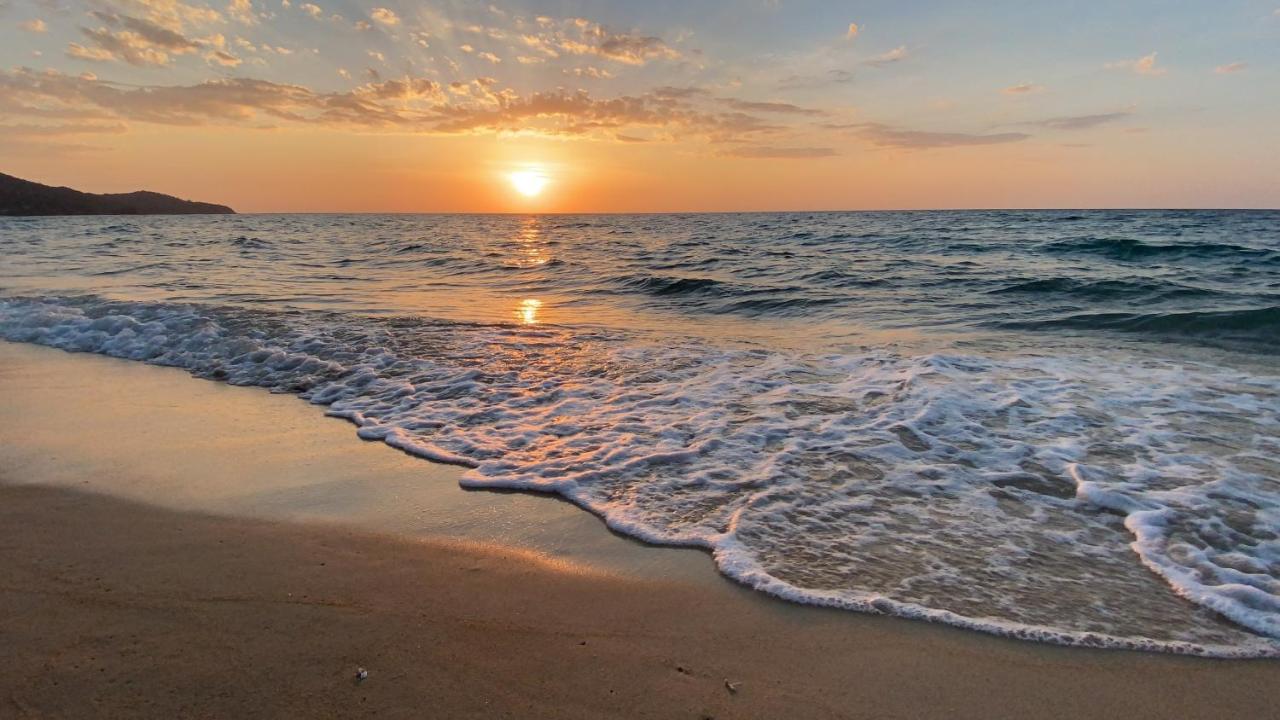 Perennial Resort Nai Yang Beach Екстериор снимка