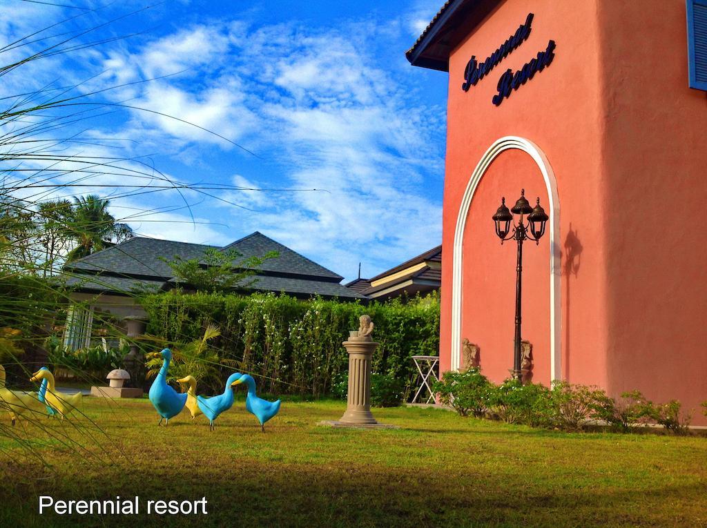 Perennial Resort Nai Yang Beach Екстериор снимка
